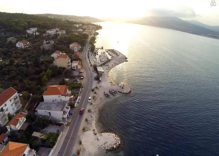 Apartamento 5 Km From S Center Trogir